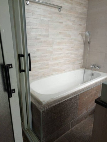 spacious-5-bedroom-flat-on-zambezi-road-big-2