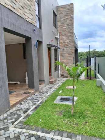 spacious-5-bedroom-flat-on-zambezi-road-big-1