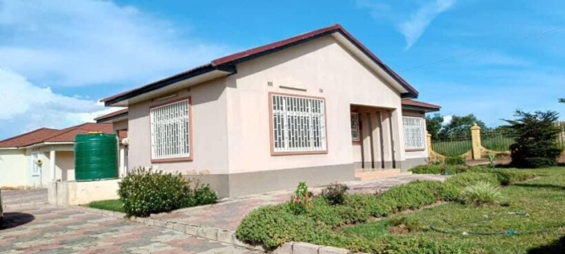 3-bedroom-house-for-rent-in-silverest-gardens-big-4
