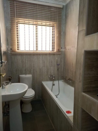 2-bedroom-flat-for-rent-in-ibex-hill-big-7