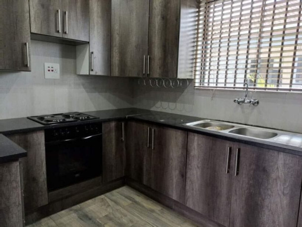 2-bedroom-flat-for-rent-in-ibex-hill-big-5