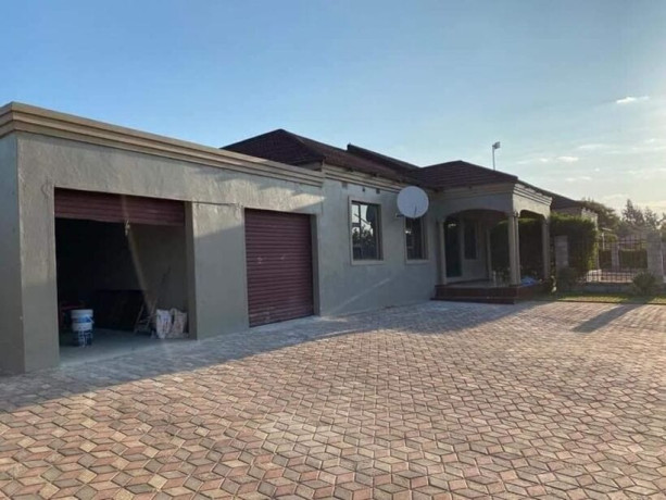 3-bedroom-house-for-rent-in-foxdale-big-0