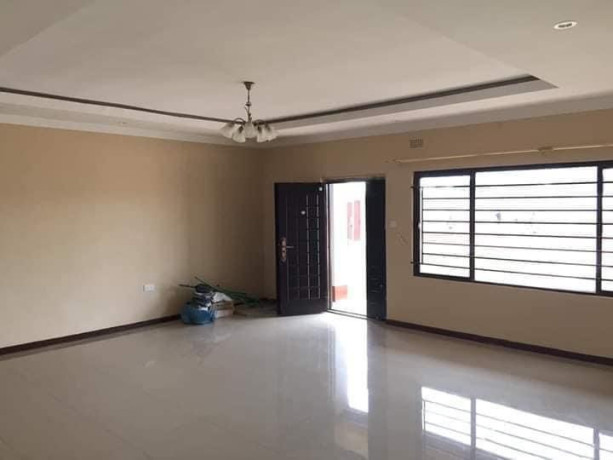 3-bedroom-flat-for-rent-in-chalala-big-2