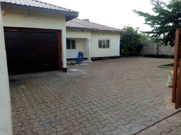 3-bedroom-flat-for-rent-in-meanwood-ibex-big-0