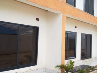 3-bedroom-flat-for-rent-in-lilayi