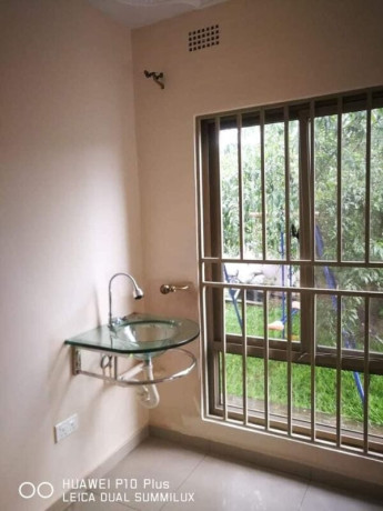 2-bedroom-flat-for-rent-in-chalala-big-7