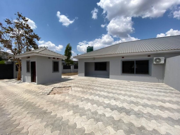 2-bedroom-flat-for-rent-in-ibex-meanwood-big-0