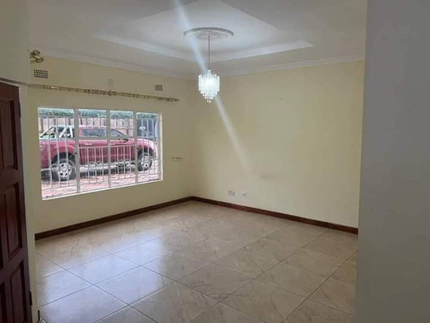 3-bedroom-flat-for-rent-in-ibex-hill-big-6