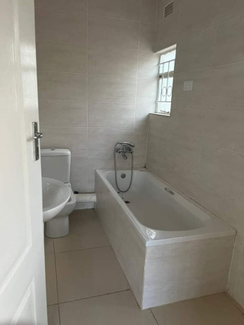 3-bedroom-flat-for-rent-in-ibex-hill-big-4