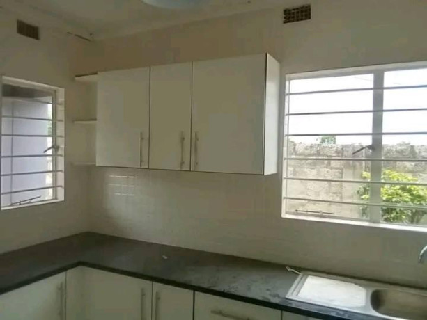 2-bedroom-flat-for-rent-in-thornpark-big-3