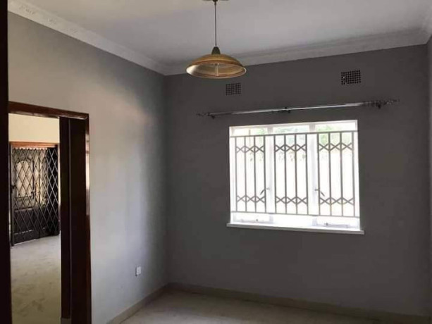 3-bedroom-house-for-rent-in-rhodespark-big-4