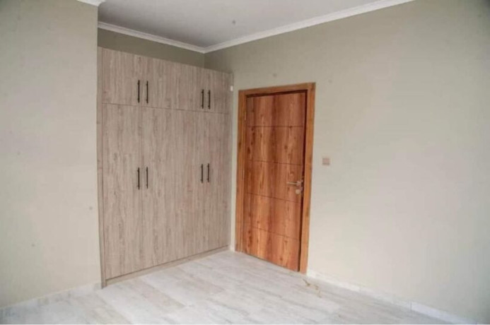 3-bedroom-flat-for-rent-in-chalala-big-4