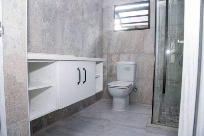 3-bedroom-flat-for-rent-in-chalala-big-7
