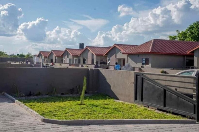 3-bedroom-flat-for-rent-in-chalala-big-1