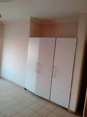 3-bedroom-flat-for-rent-in-chalala-big-4