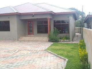 3-bedroom-house-for-rent-in-ibex-hill