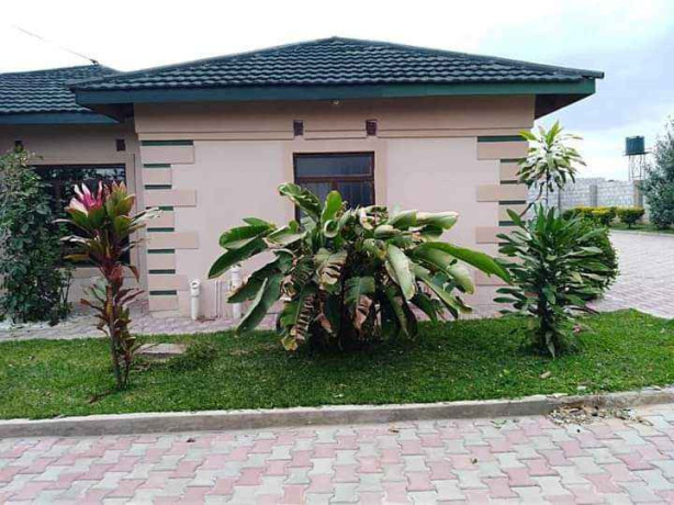 lovely-3-bedroom-house-in-kabangwe-big-4
