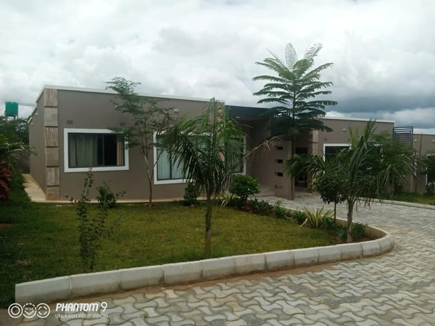2-bedroom-flat-for-rent-in-ibex-hill-big-5
