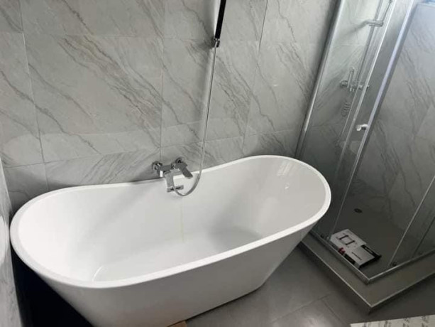 3-bedroom-apartment-for-rent-in-rhodespark-big-2