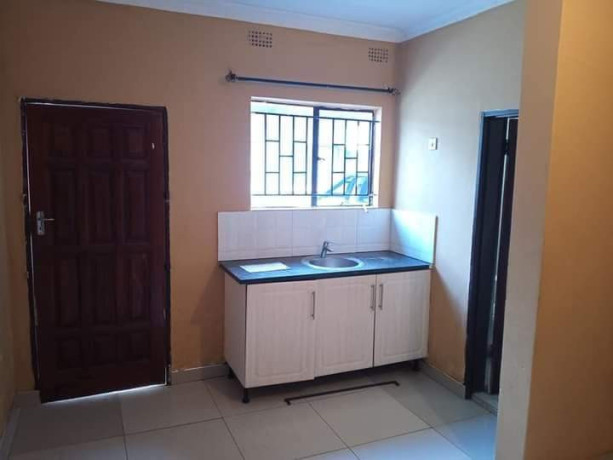 1-bedroom-flat-for-rent-in-makeni-east-big-0
