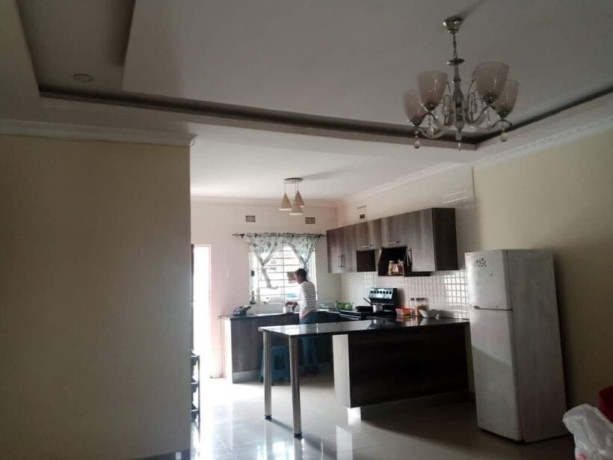 4-bedroom-flat-for-rent-in-libala-south-big-8