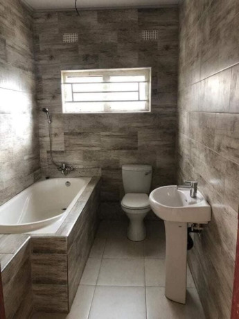 2-bedroom-flat-for-rent-in-chalala-big-3