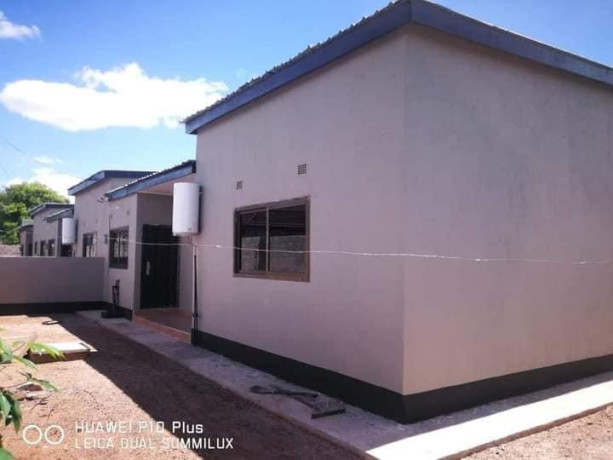 2-bedroom-flat-for-rent-in-waterfalls-big-2