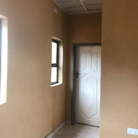 1-bedroom-flat-for-rent-in-9-miles-big-4