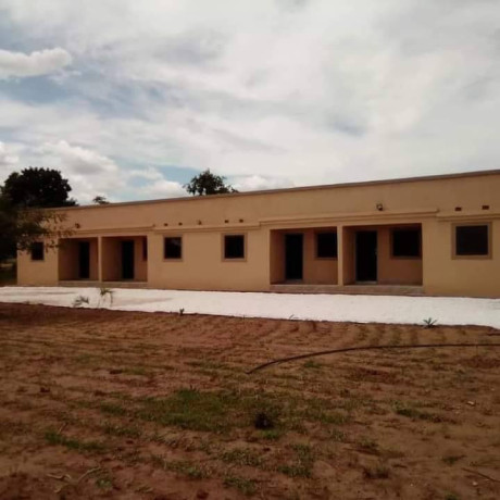 1-bedroom-flat-for-rent-in-9-miles-big-0