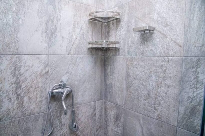 3-bedroom-flat-for-rent-in-chalala-big-6