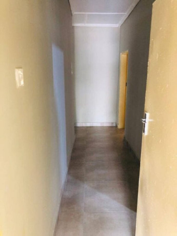 2-bedroom-flat-for-rent-in-olympia-big-6