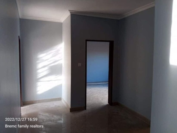 2-bedroom-flat-for-rent-in-chalala-big-3