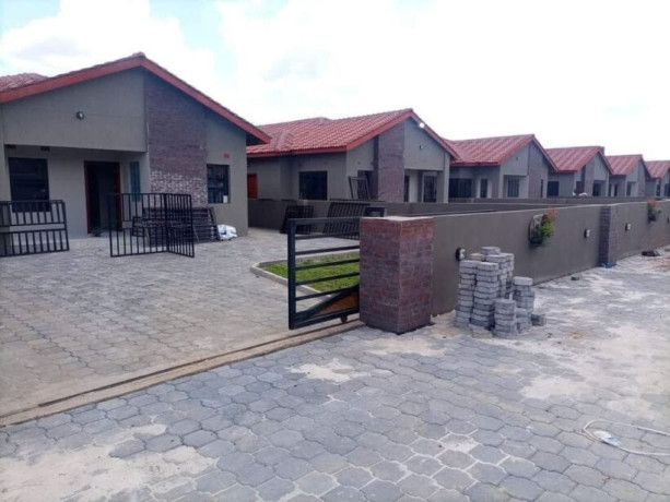 3-bedroom-flat-for-rent-in-chalala-big-7