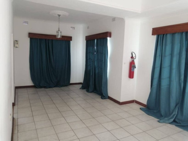 2-bedroom-flat-for-rent-in-olympia-big-4