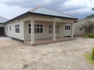 3-bedroom-house-for-rent-in-meanwood-ndeke