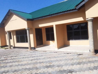 3-bedroom-flat-for-rent-in-chalala