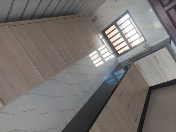 3-bedroom-flat-for-rent-in-chalala-big-6