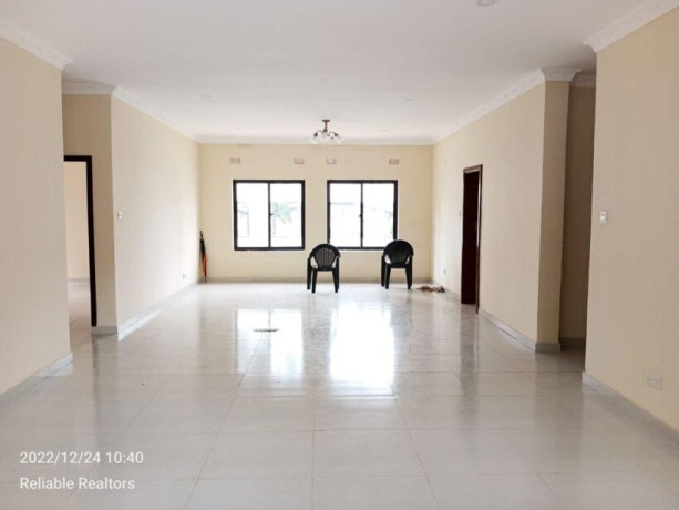 3-bedroom-flat-for-rent-in-chalala-big-1