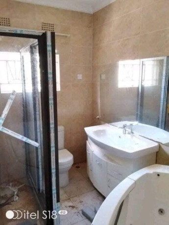 3-bedroom-flat-for-rent-in-chalala-big-2