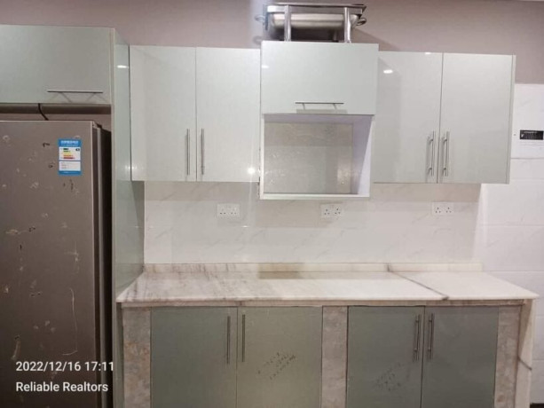 spacious-3-bedroom-flat-for-rent-in-chalala-big-9