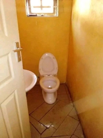 2-bedroom-flat-for-rent-in-chalala-big-5