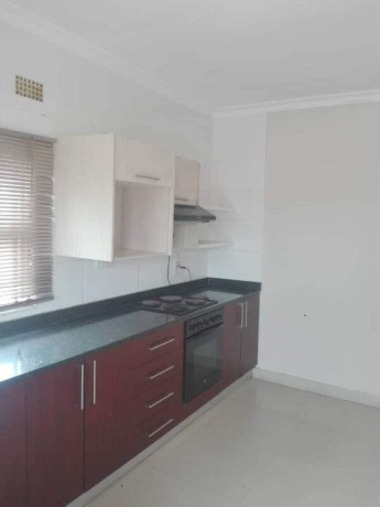 23-bedroom-flats-for-rent-in-meanwood-big-7