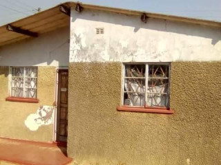 spacious-2-bedroom-house-for-sale-in-chingola