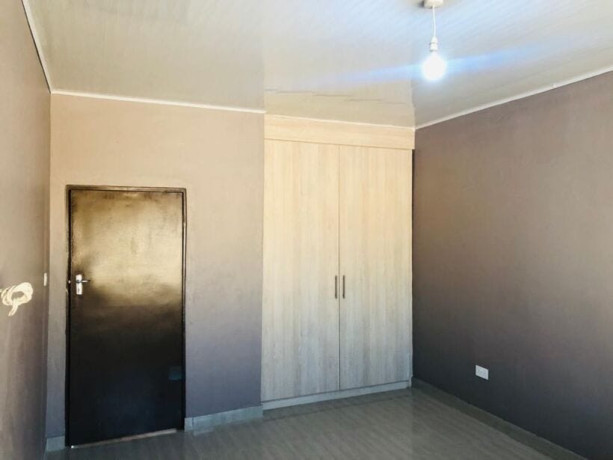 2-bedroom-flats-for-sale-in-meanwood-ndeke-big-6