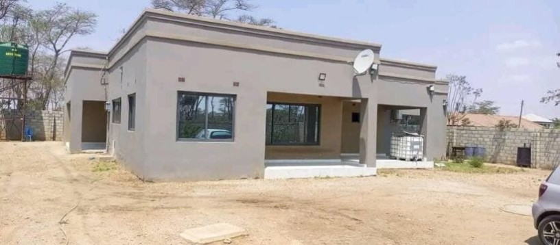 4-bedroom-house-for-sale-in-makeni-big-0