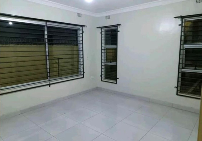 2-bedroom-flat-for-rent-in-meanwood-ndeke-big-4