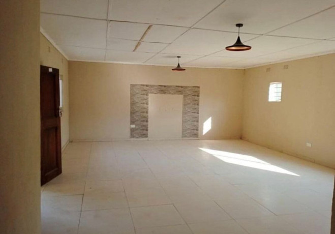 3-bedroom-flat-for-rent-in-lilayi-estate-big-3