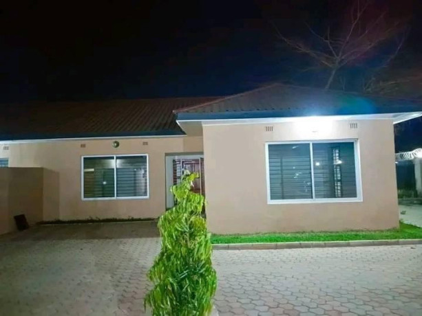 2-bedroom-flat-for-rent-in-meanwood-ndeke-big-2