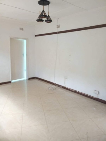 3-bedroom-flat-for-rent-in-chalala-big-9