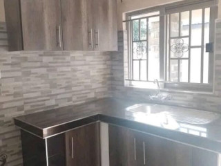 3-bedroom-flat-for-rent-in-meanwood-ndeke